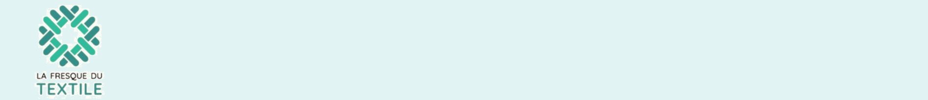 Le logo représente un motif tissé en cercle avec des lignes vertes entrelacées, symbolisant le textile et l'économie circulaire. À droite, le texte "La Fresque du Textile" est en noir et vert, avec un design épuré.